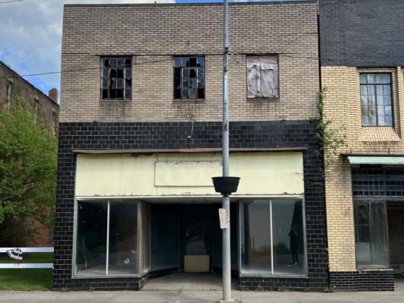 87 High Street, Glouster, Ohio, downtown commercial building